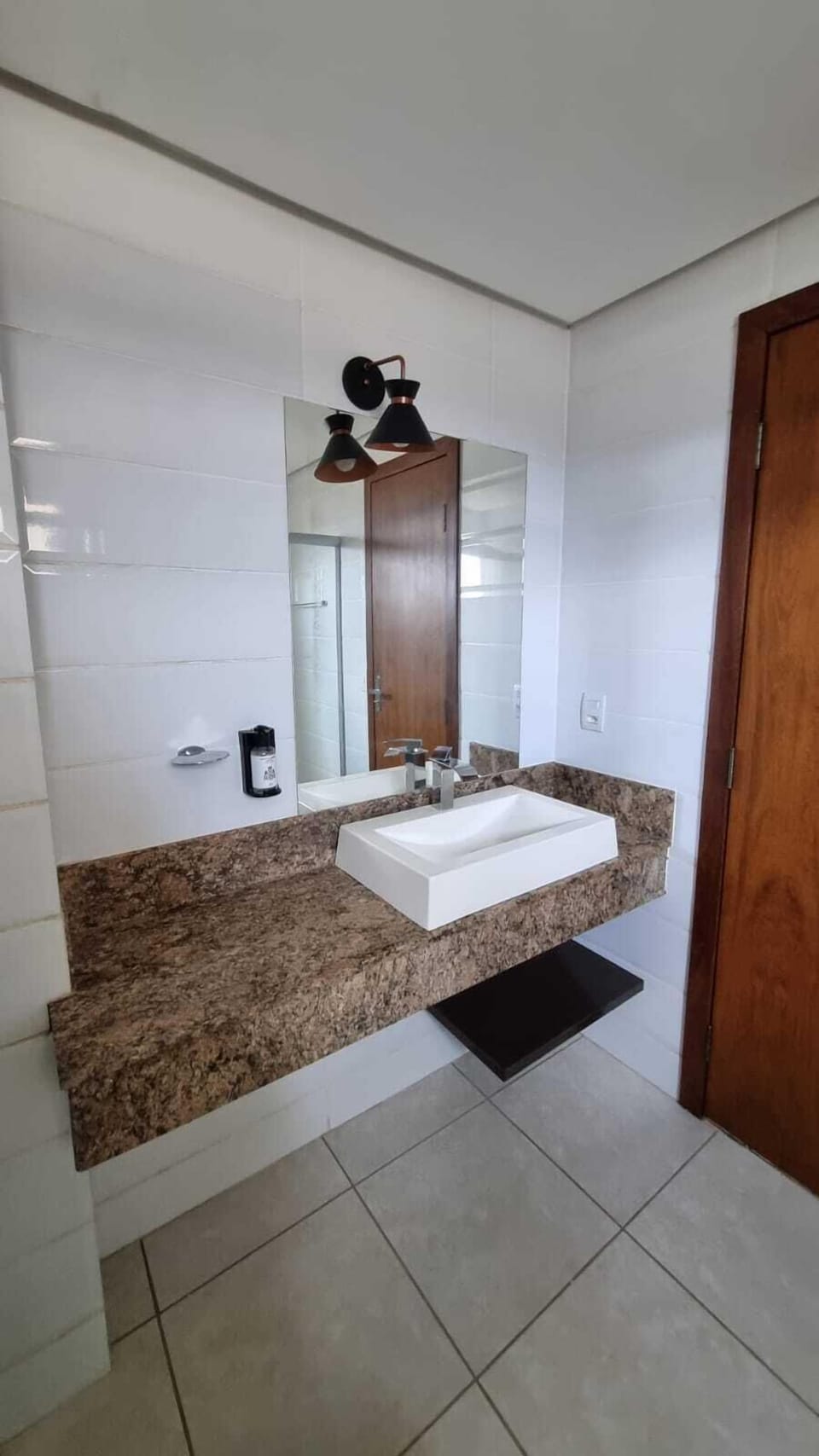 Deluxe Double Room | Bathroom
