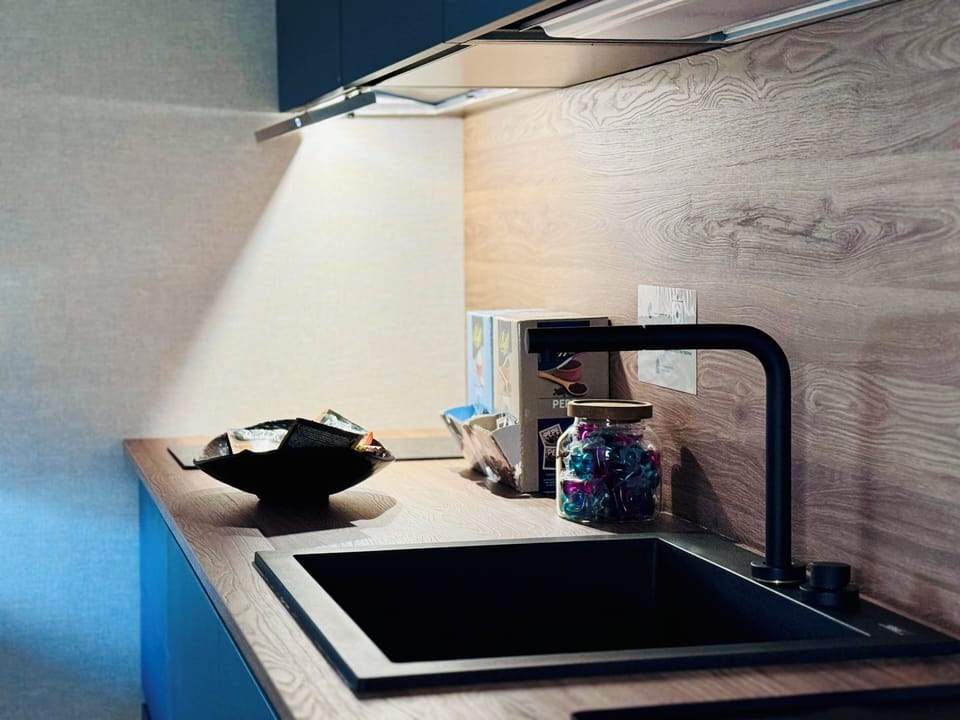 Luxury Room | Private kitchen | Espresso maker, coffee/tea maker, electric kettle