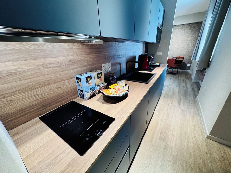 Luxury Room | Private kitchen | Espresso maker, coffee/tea maker, electric kettle