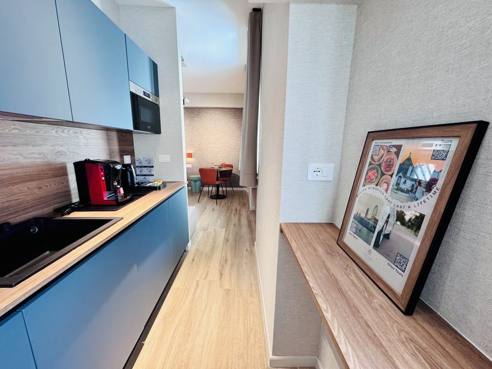 Luxury Room | Private kitchen | Espresso maker, coffee/tea maker, electric kettle