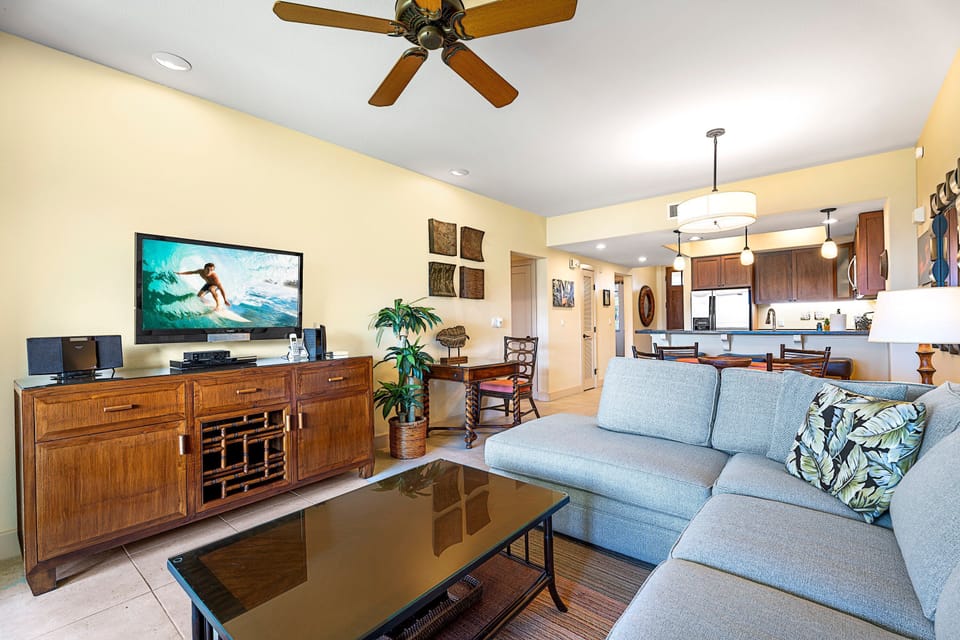 Condo, Multiple Beds, Lanai, Golf View (Halii Kai 10B) | Living area | 42-inch flat-screen TV with digital channels