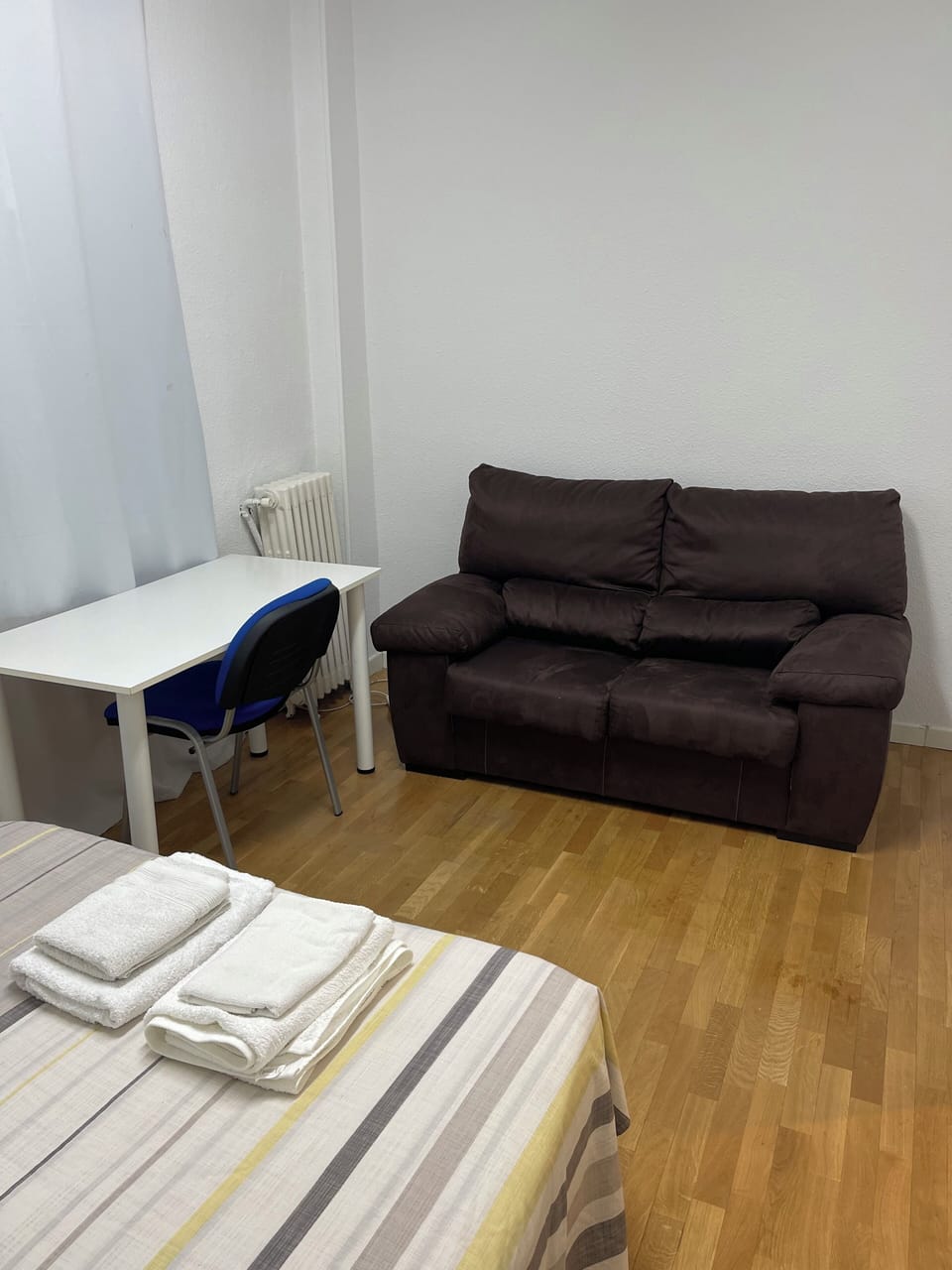 Traditional Double Room | Desk, laptop workspace, free WiFi
