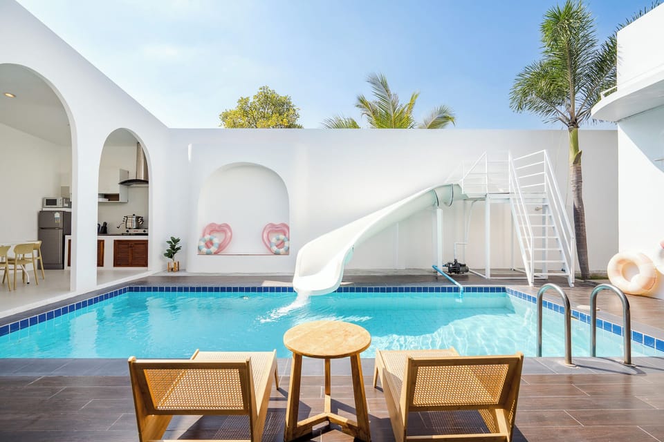 Private pool