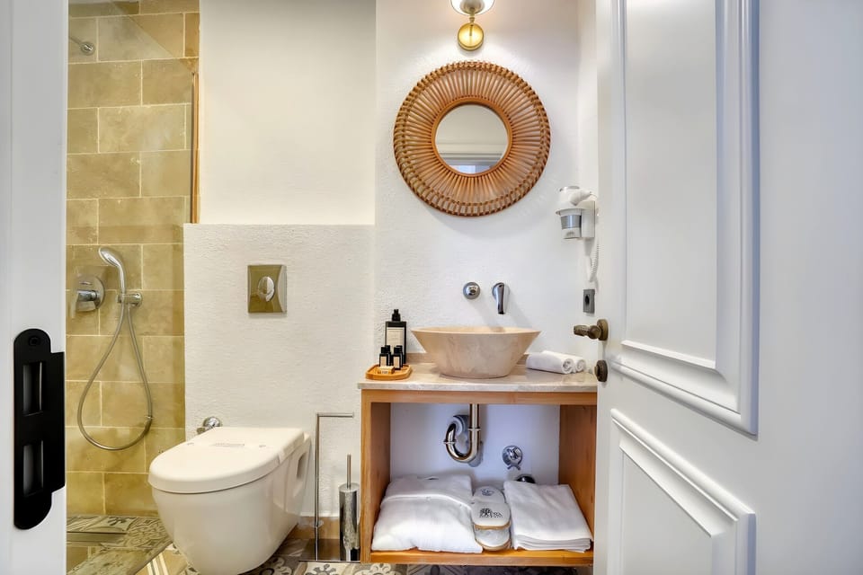 Superior Triple Room, 1 Bedroom, Smoking, Pool View | Bathroom | Shower, rainfall showerhead, designer toiletries, hair dryer