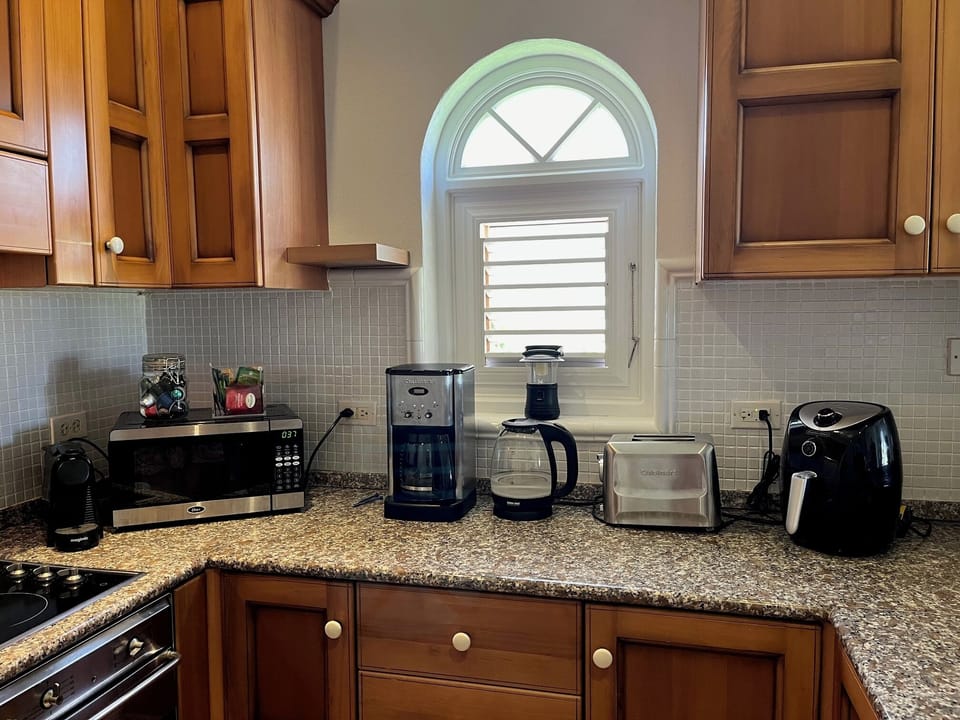 Kitchen Fully Equipped with Small Appliances