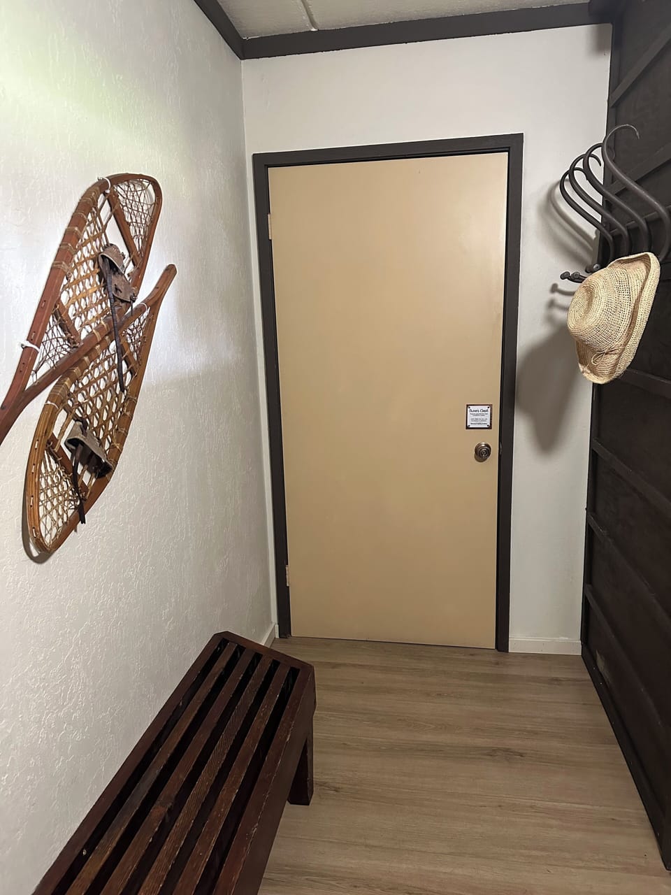 Unit Entryway