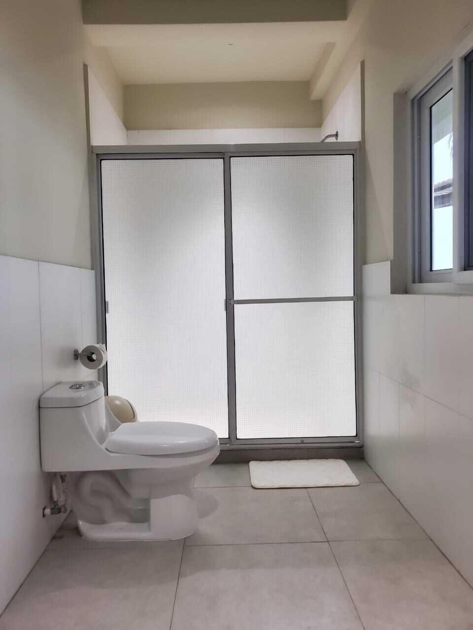 Standard Room | Bathroom | Shower, towels, soap, shampoo