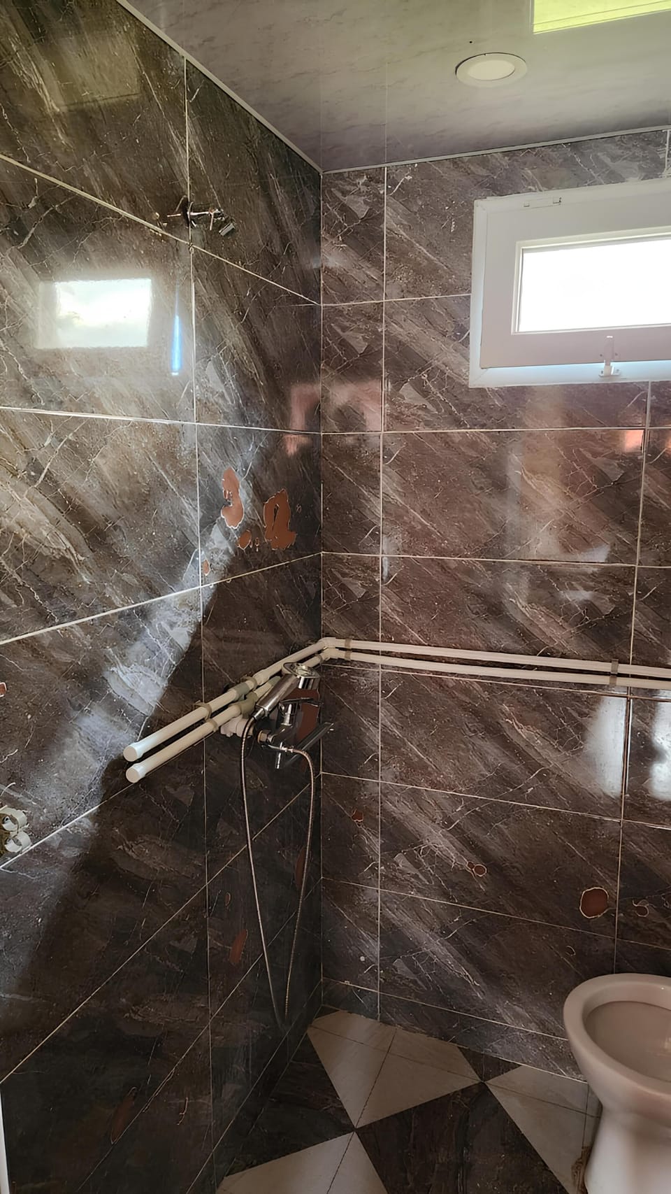 Comfort Cabin, Mountain View | Bathroom | Shower, towels