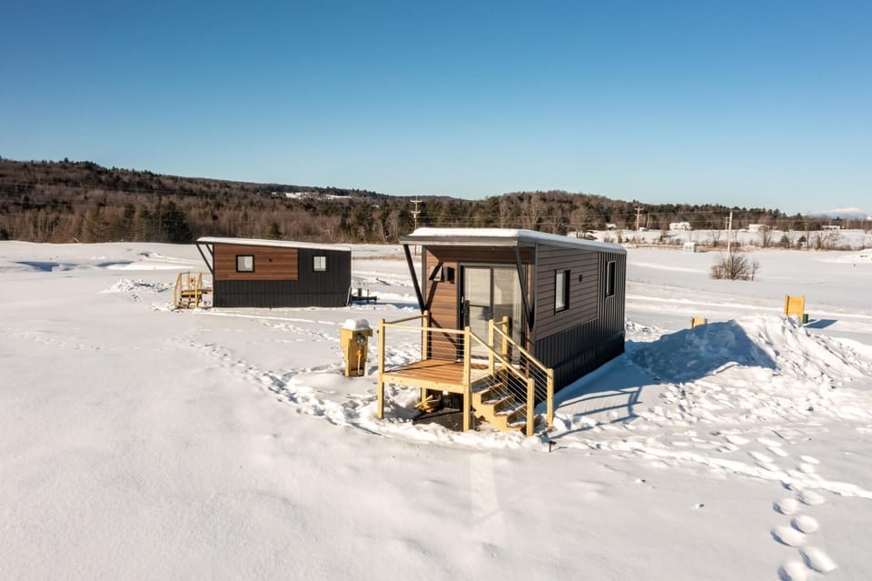 Scenic Tiny Home, Five Minutes to Stowe Main St! (3209)