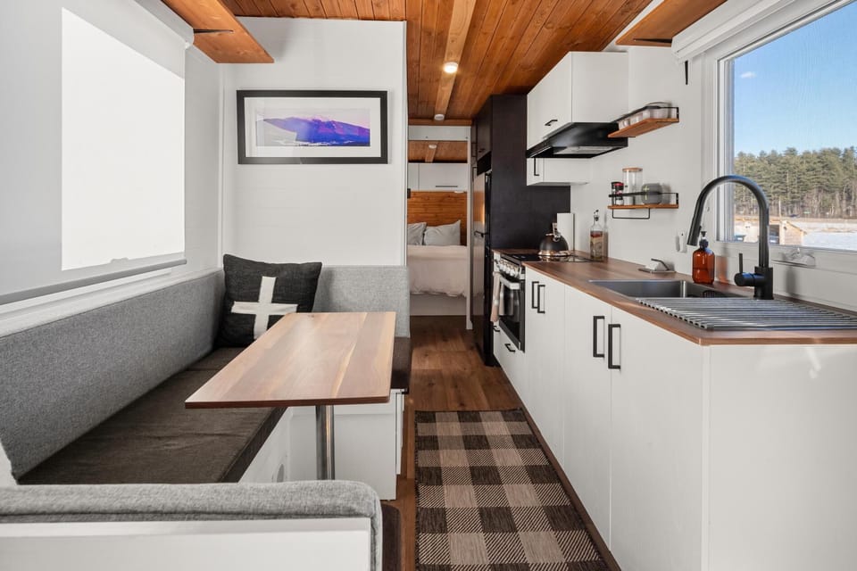 Scenic Tiny Home, Five Minutes to Stowe Main St! (3217)