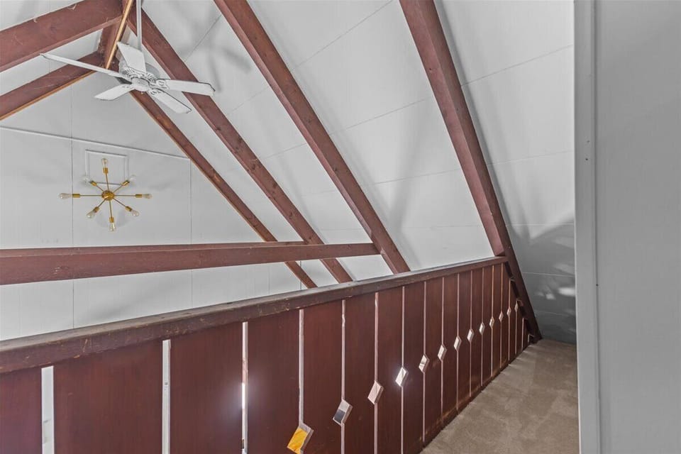 New Stowe remodel, perfect location,many amenities (7269)