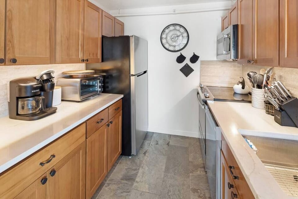 Stunning views of Stowe, two bedroom, location! (1024)