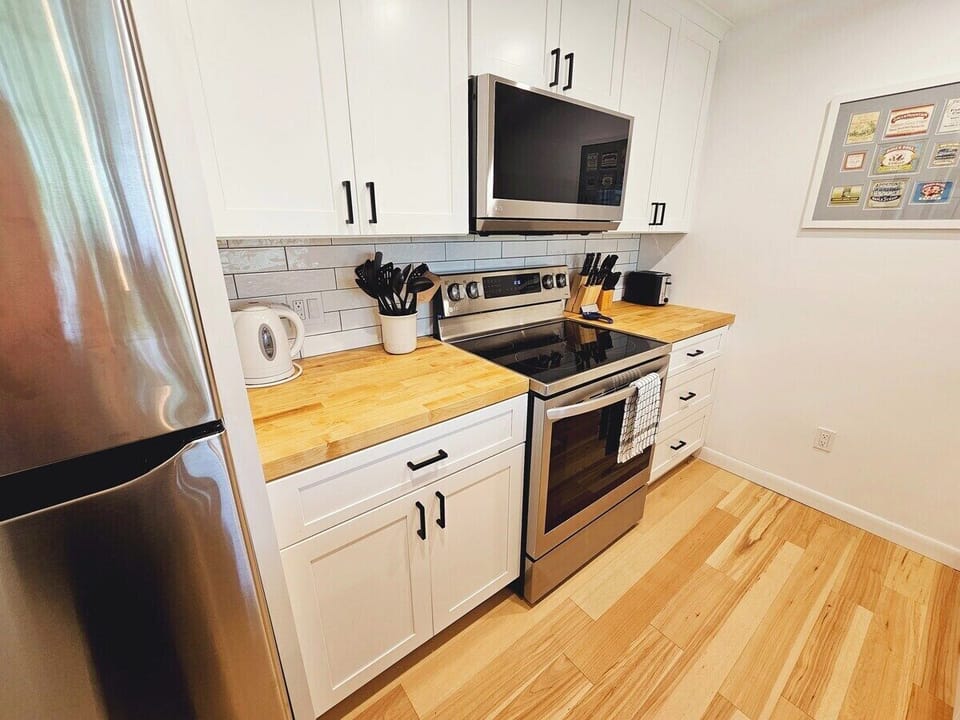 Cute two bedroom condo close to Stowe Mountain (4134)