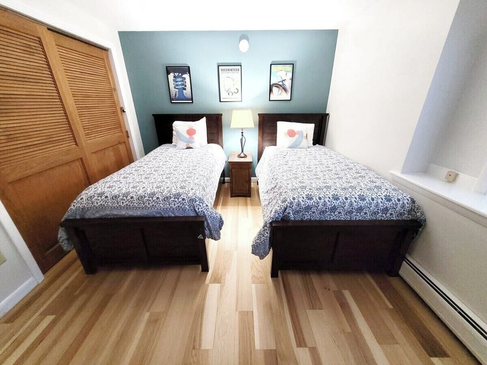 Cute two bedroom condo close to Stowe Mountain (4131)