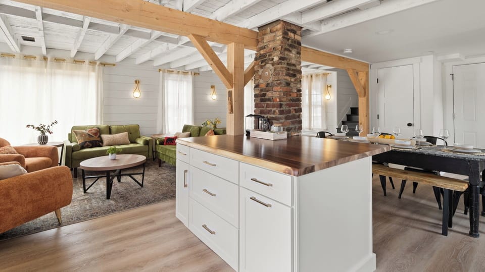 Main kitchen island that everyone can gather around and cook together