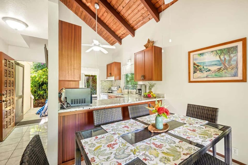 Dining Area, Kitchen and Front Door