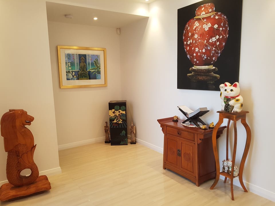 Front entry foyer