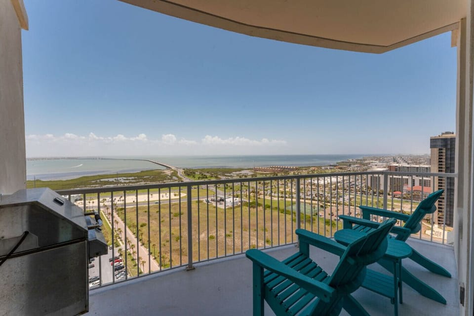 Bayside balcony with electric grill