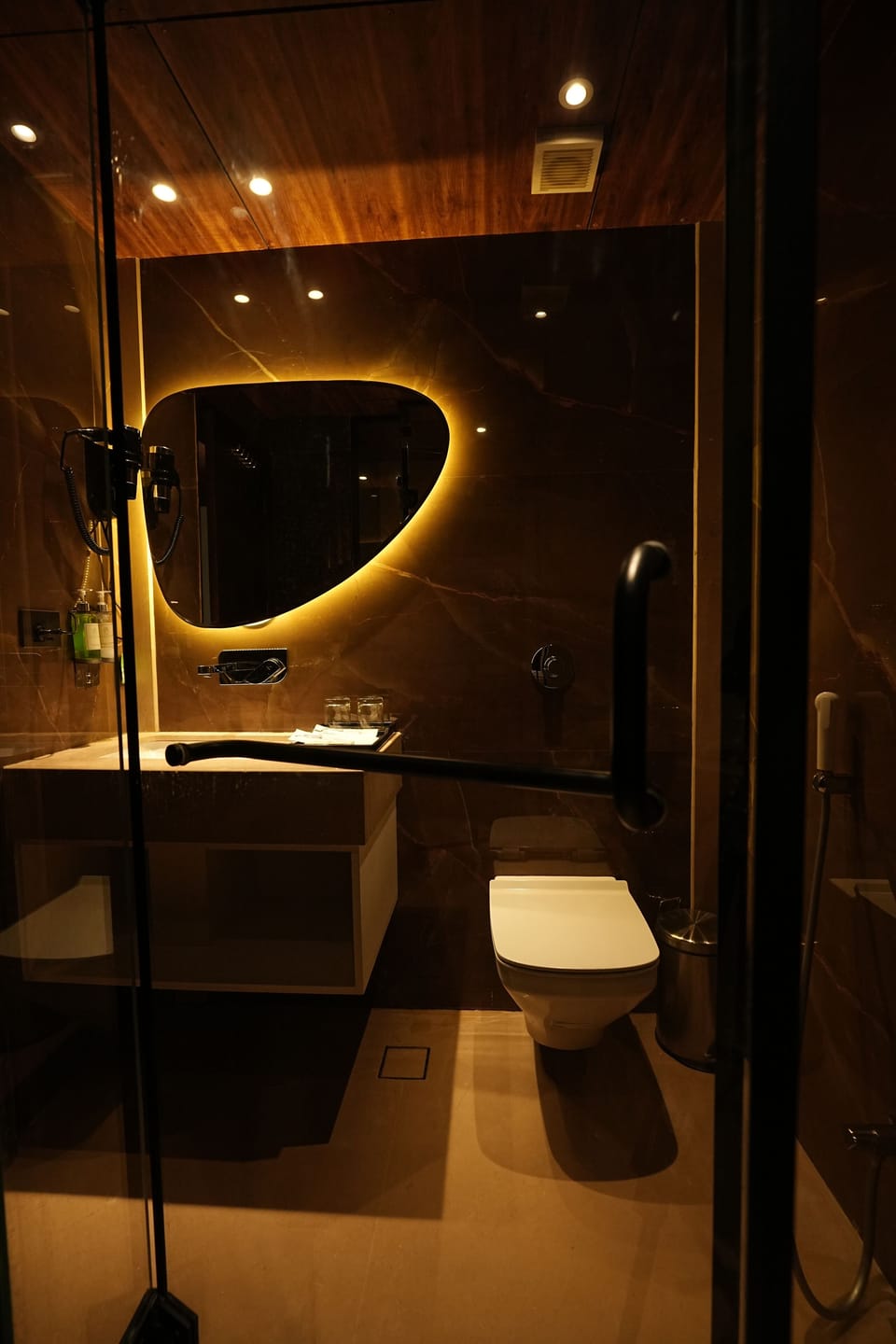 Family Studio Suite, City View | Bathroom | Shower, free toiletries, hair dryer, slippers