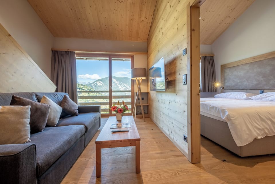 Appartement 5 personnes - 2 chambres - Duplex | Living area | 100-cm TV with cable channels, table tennis