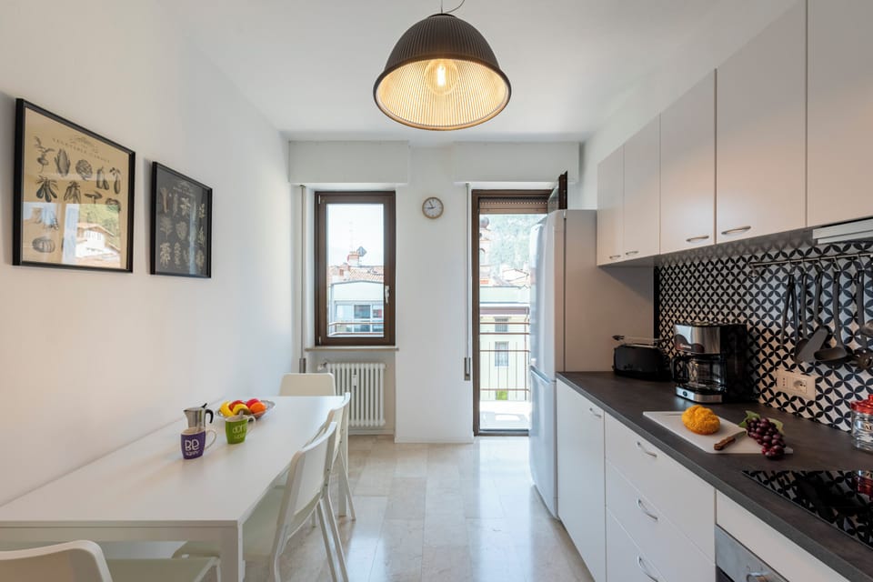 Family Apartment, Multiple Bedrooms (Casa Lucia in Riva Town) | Private kitchen | Fridge, oven, stovetop, dishwasher