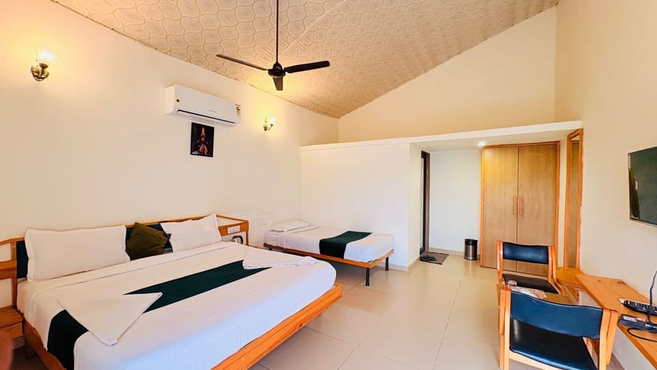 Premium Room, Garden View | Premium bedding, free WiFi, bed sheets
