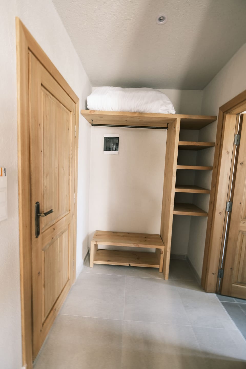 Double Room, 1 Queen Bed, Balcony | Minibar, free WiFi, bed sheets