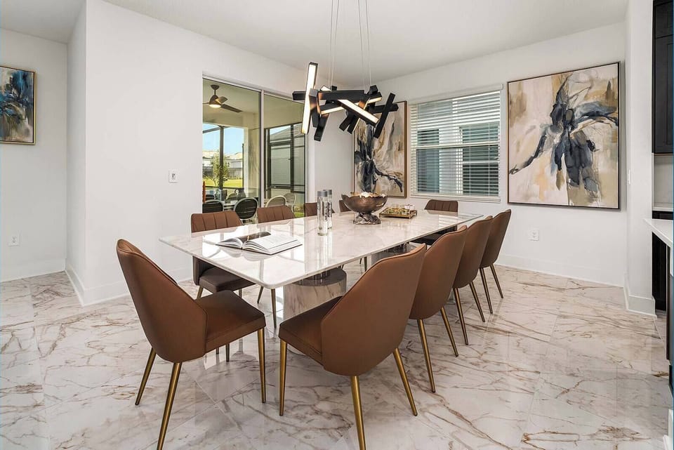 Dining Room *Highlight*