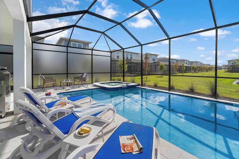 Private Pool & Patio