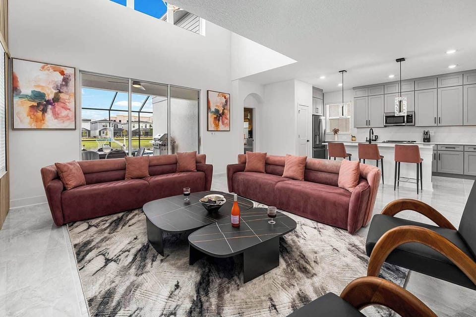 Living Room *Highlight*