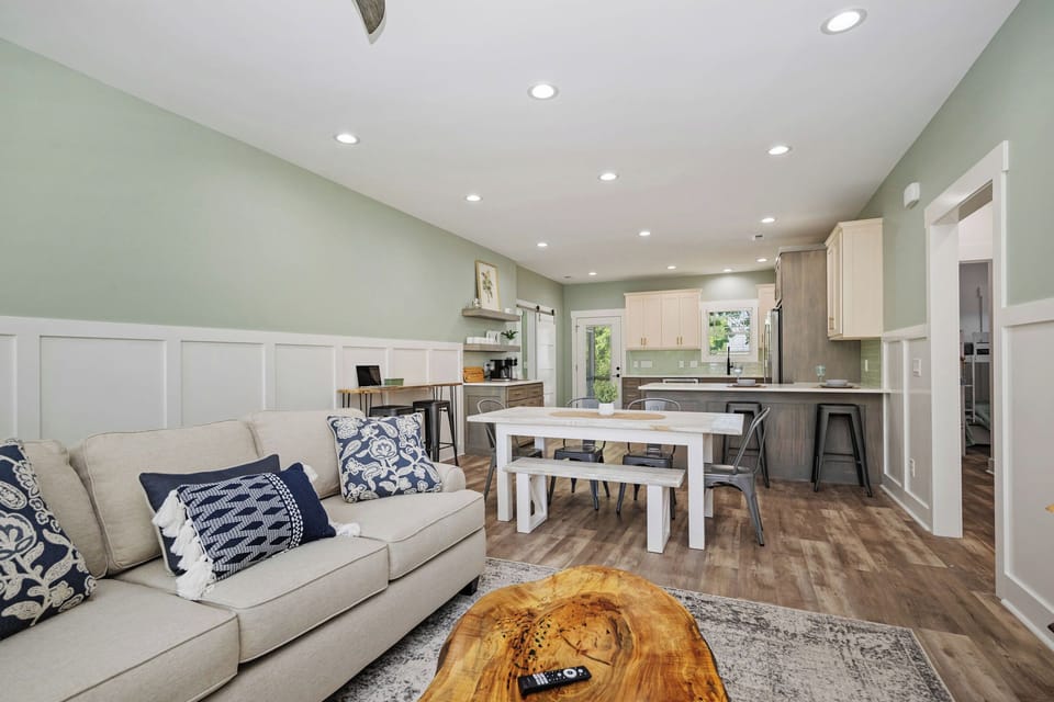 Living Area - West