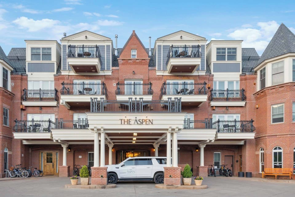 aspen-5607_53799821072_o