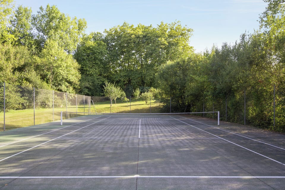 Tennis court