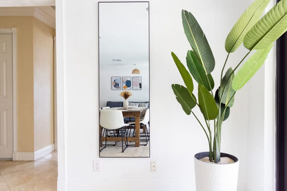 wall mirror in the living room