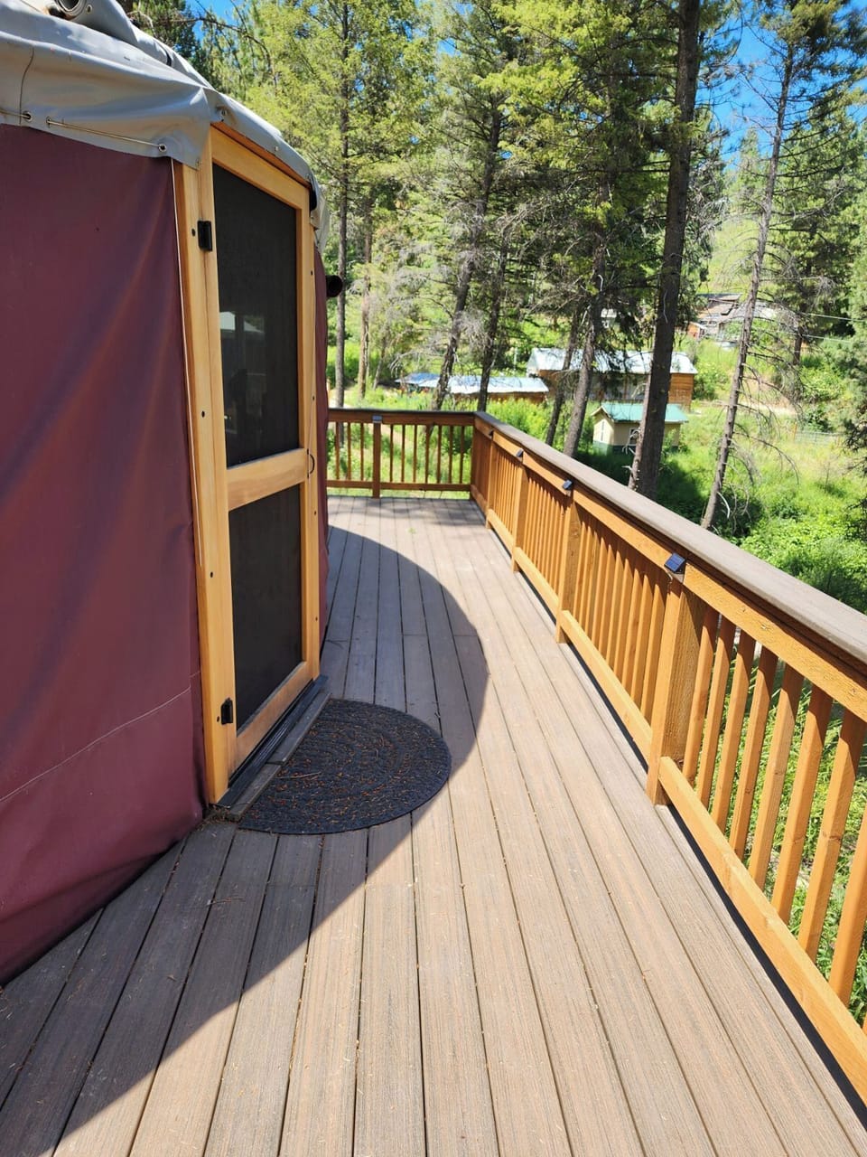 With 704sf of space that combines the charm of nature with modern comforts.