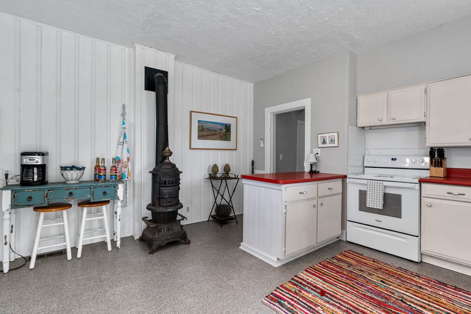 Kitchen (2)