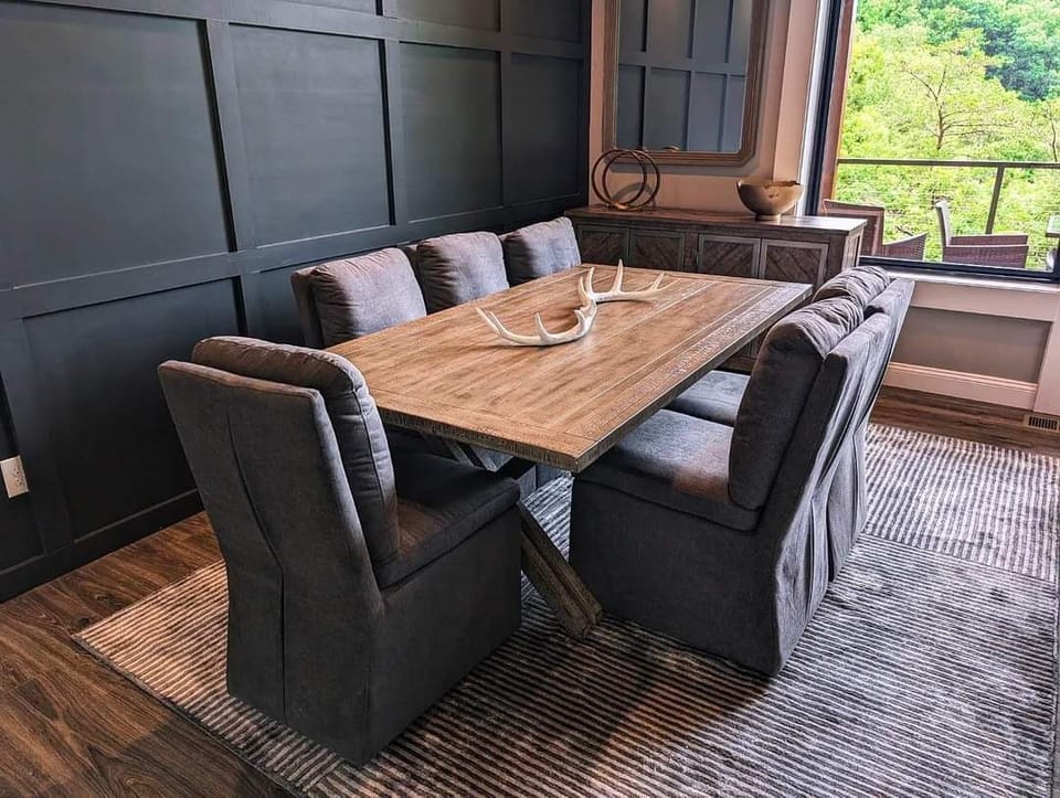 Formal Dining