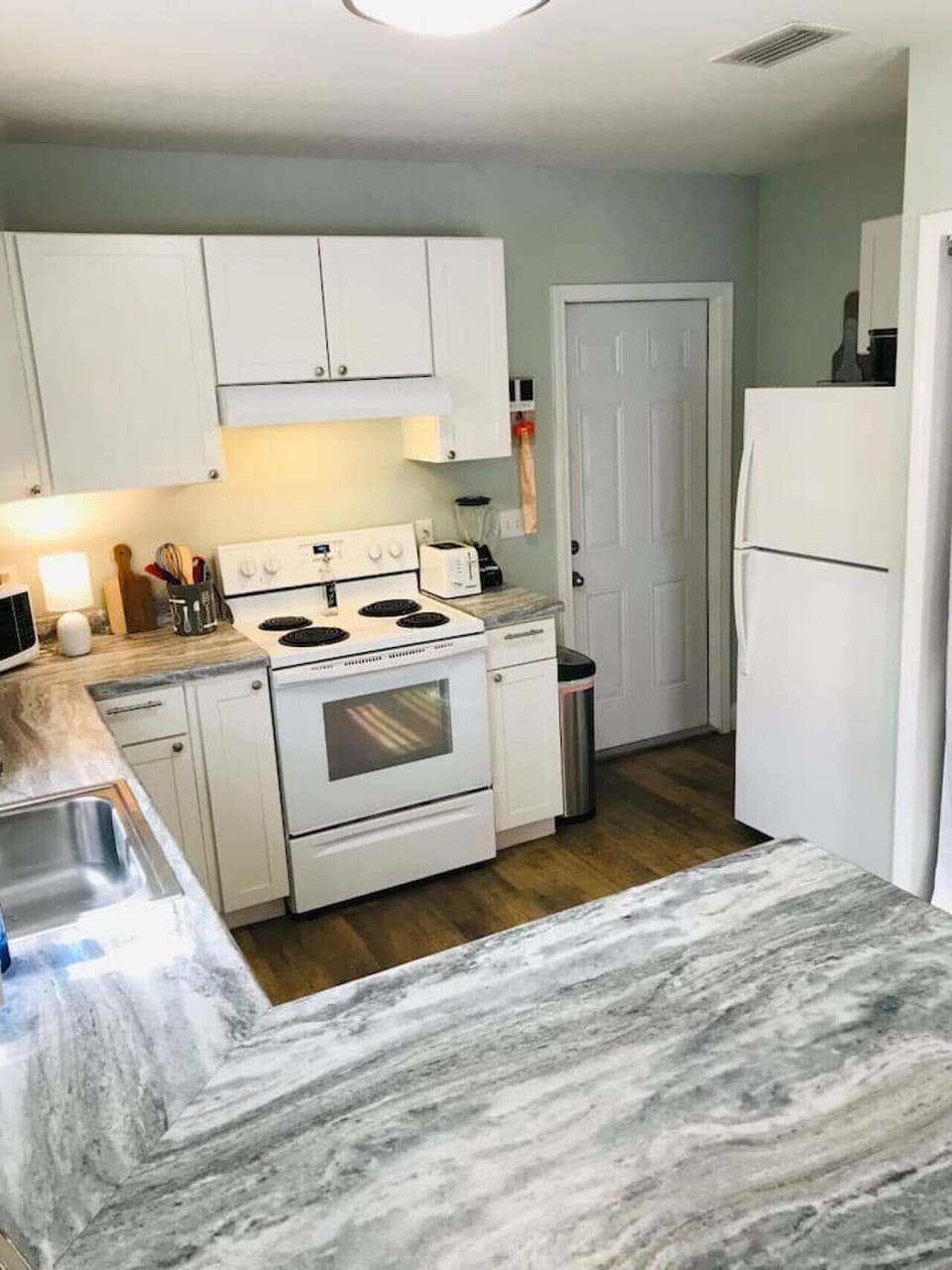 kitchen bar