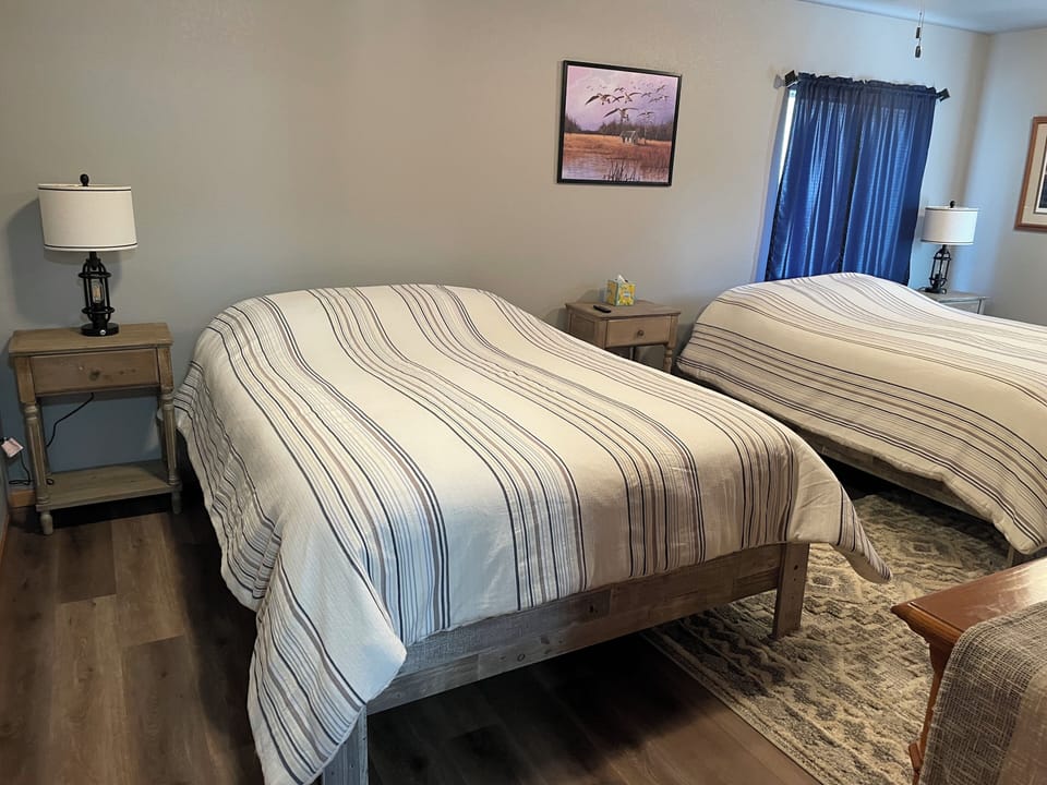 2 Queen Beds