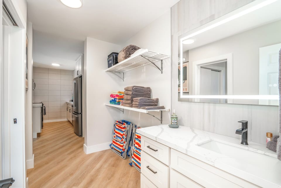 Luxury Condo, Ocean View | Bathroom