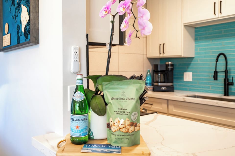 Luxury Condo, Ocean View | Private kitchen | Coffee/tea maker