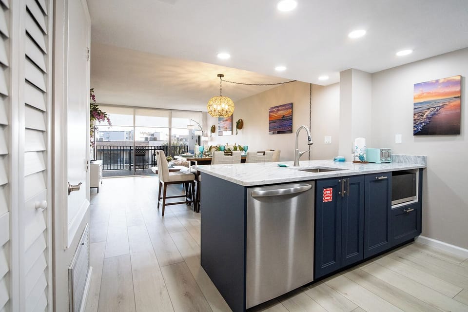 Kitchen island area view