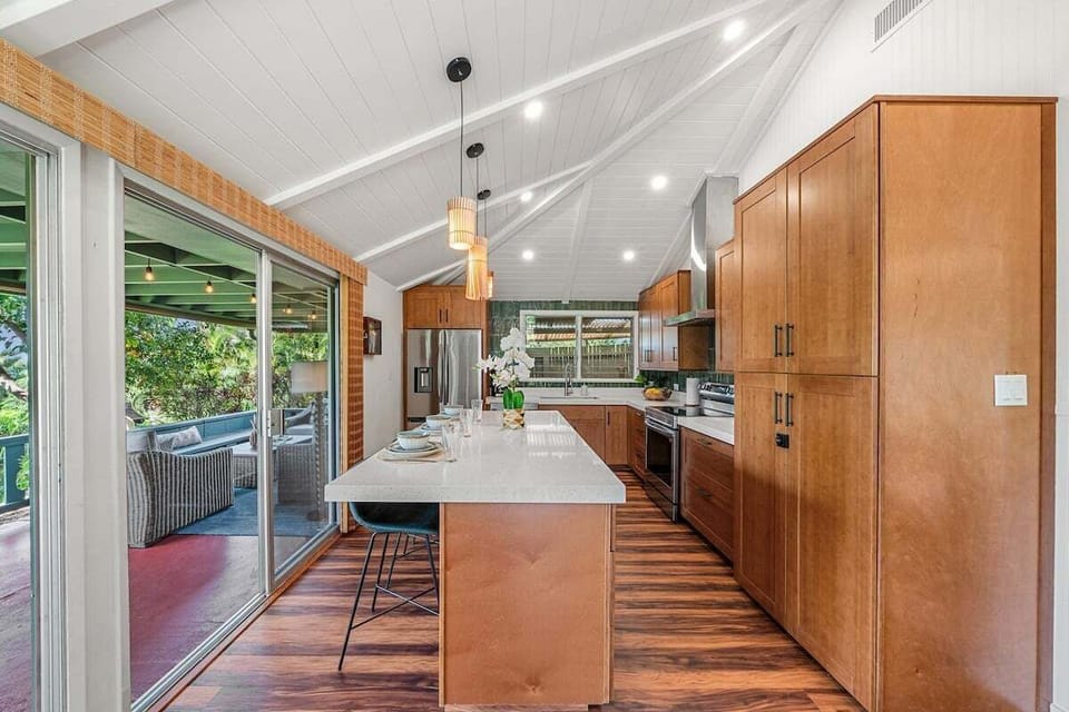 Perfect for family meals or prepping snacks before an island adventure