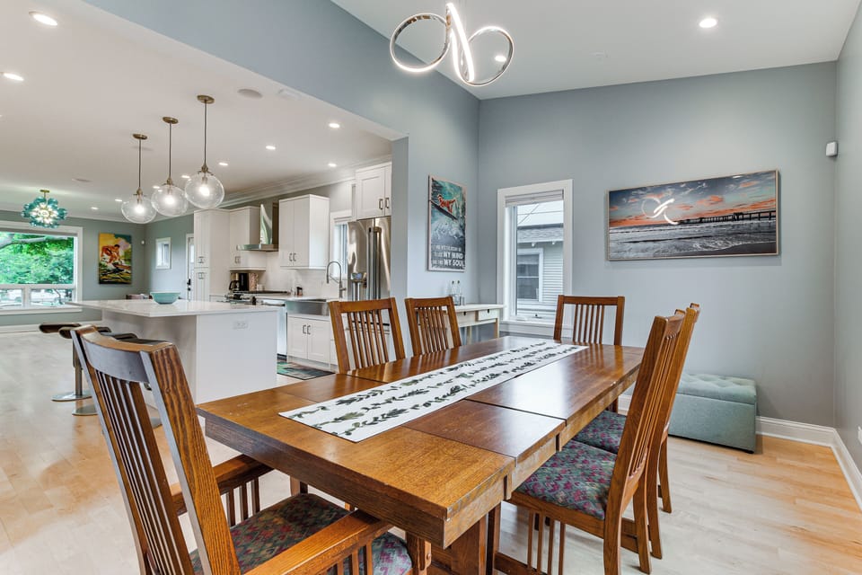 Dining Area | Dishware/Flatware | 1st Floor