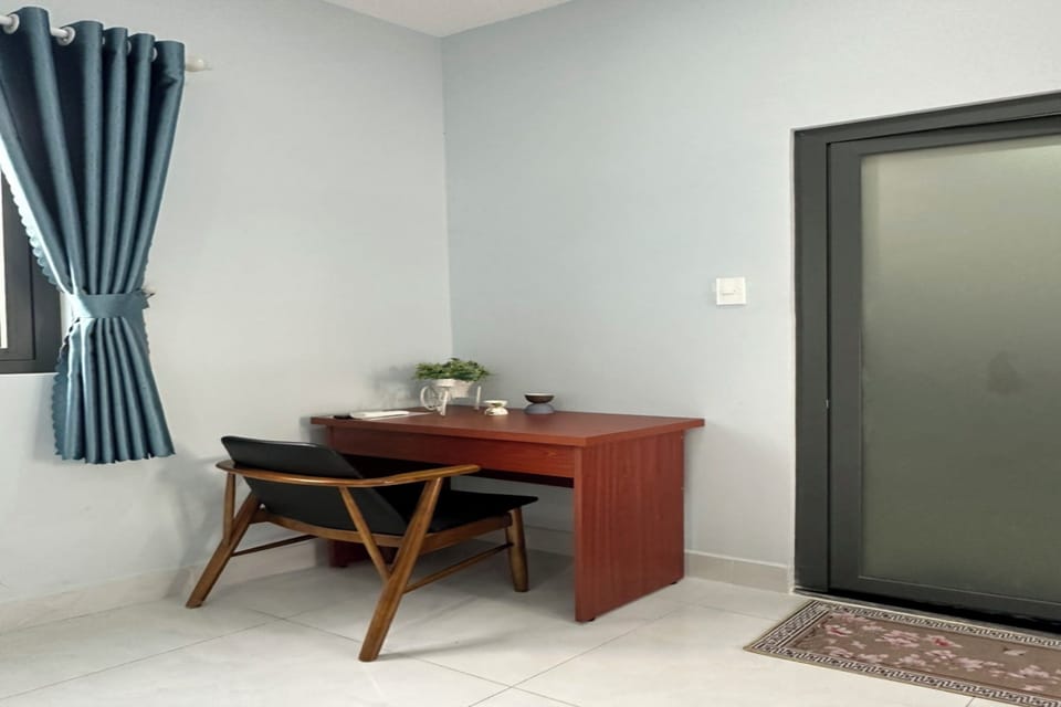 Penthouse | Desk, laptop workspace, free WiFi
