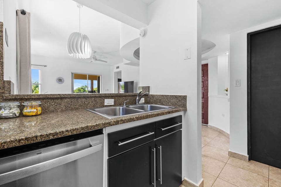 Fully equipped kitchen