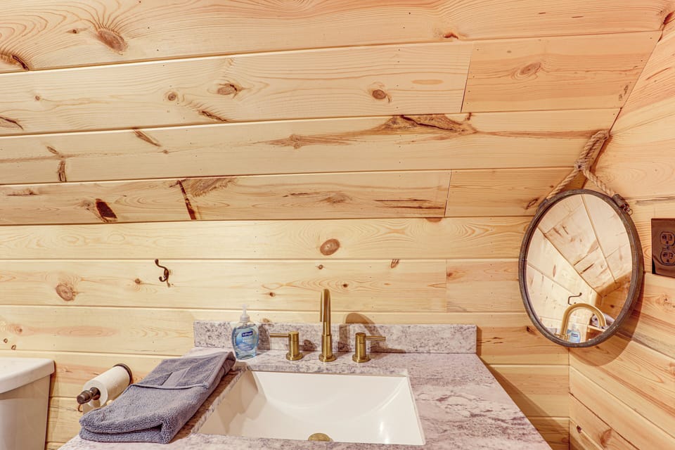 A-frame Hardy Cabin w/ Spring River Views! Cottage in Cherokee Village