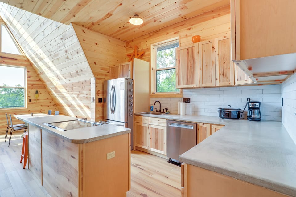 House (2 Bedrooms) | Interior