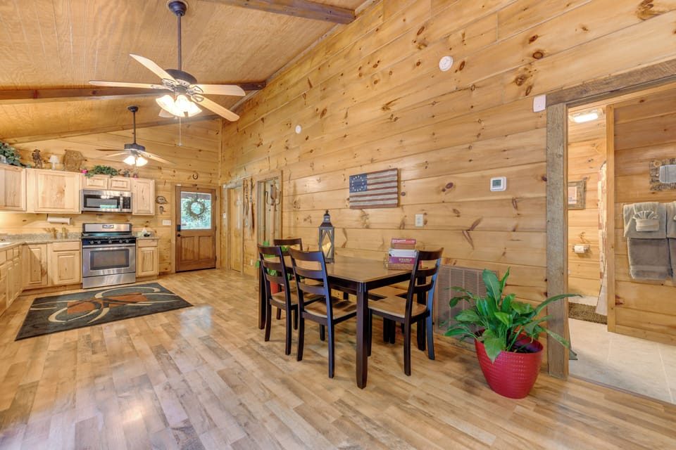 House (2 Bedrooms) | Interior