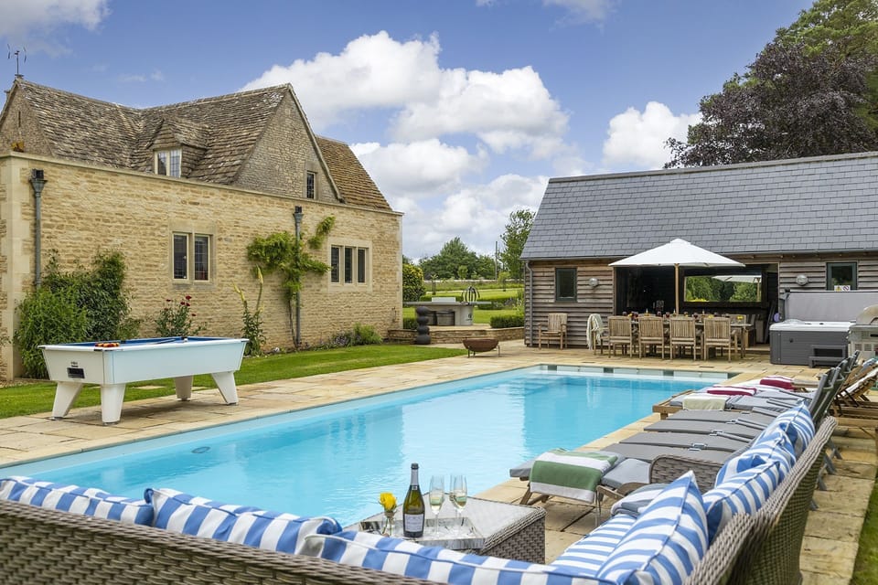 Keepers House Garden - StayCotswold